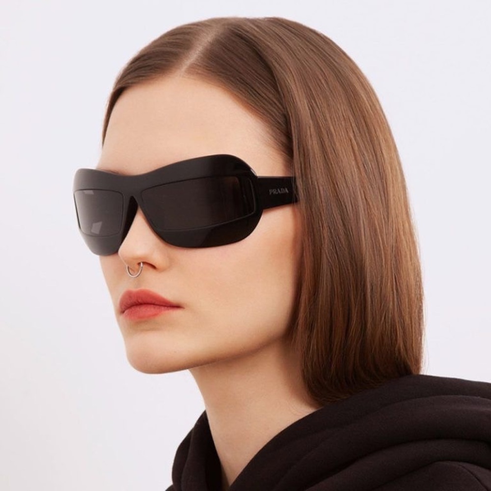 💯- New Authentic Prada SPR30Y 68013 1AB-5S0 120 3N logo-detail cat-eye sung…